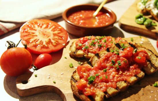 The Perfect Tomato Toast – A fresh and flavourful delight